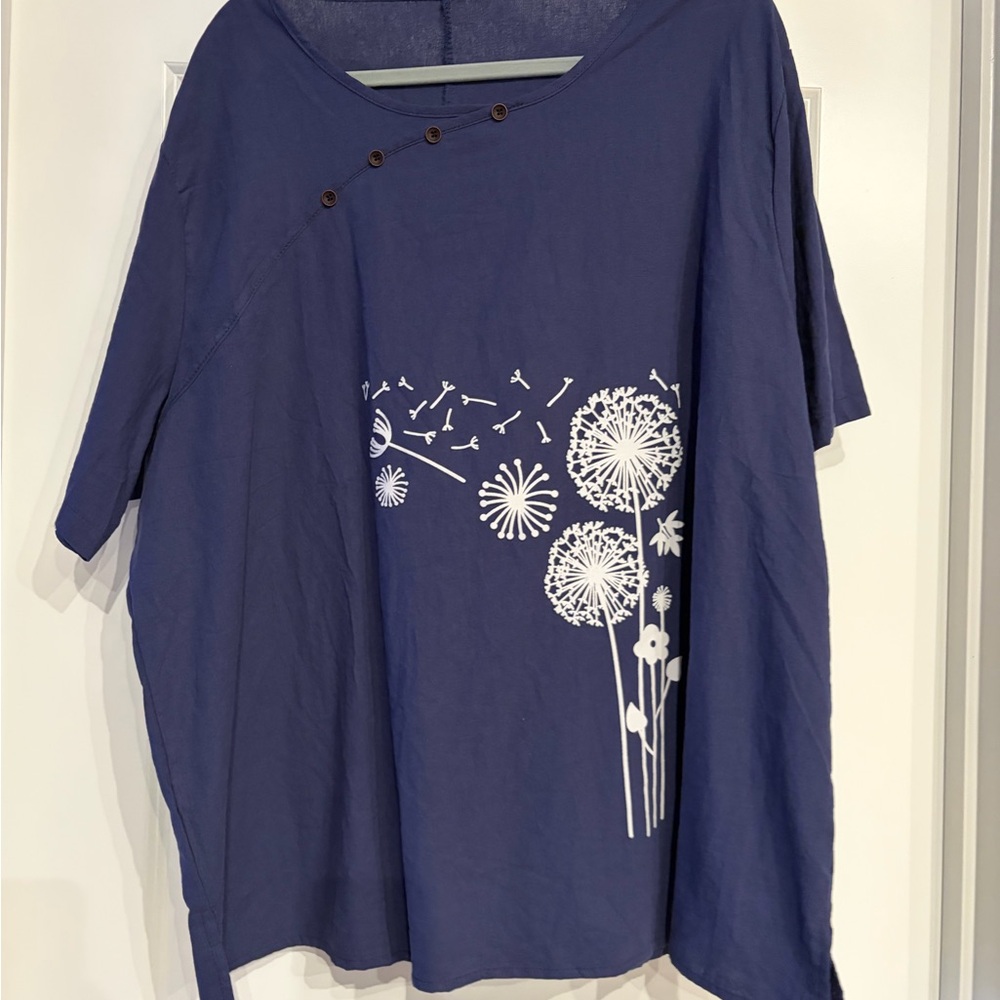 Women's Navy Blue Floral Top